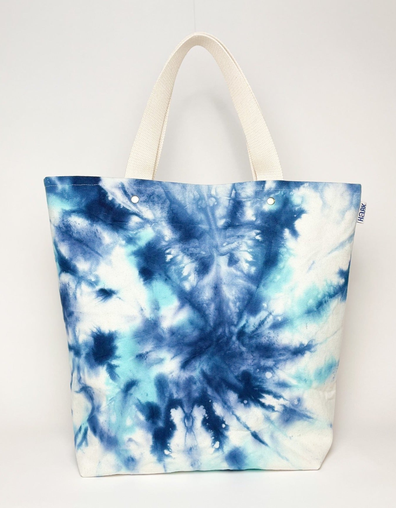 Nora Canvas Tote in Wave