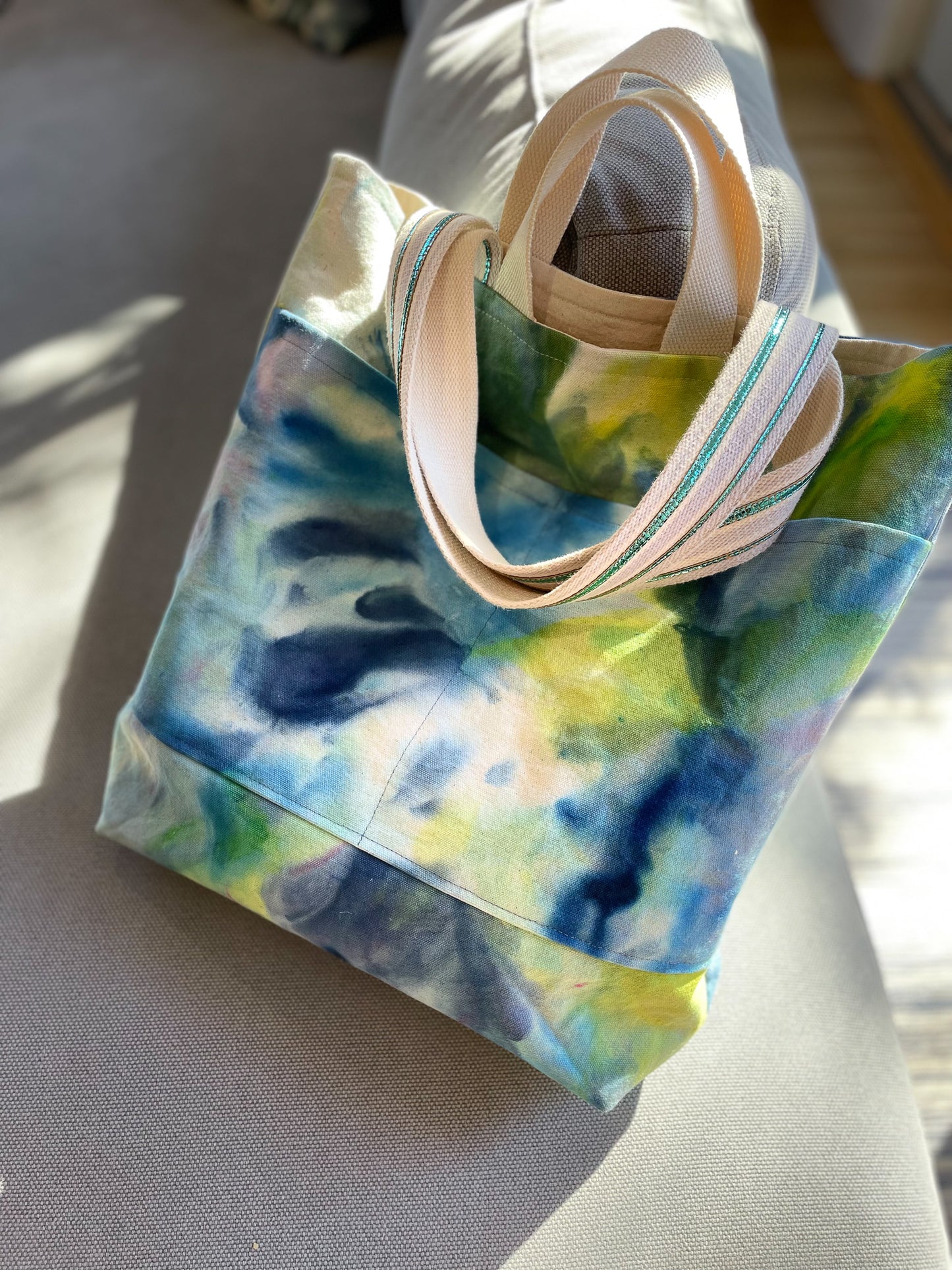 Wila Canvas Tote in Tidepool